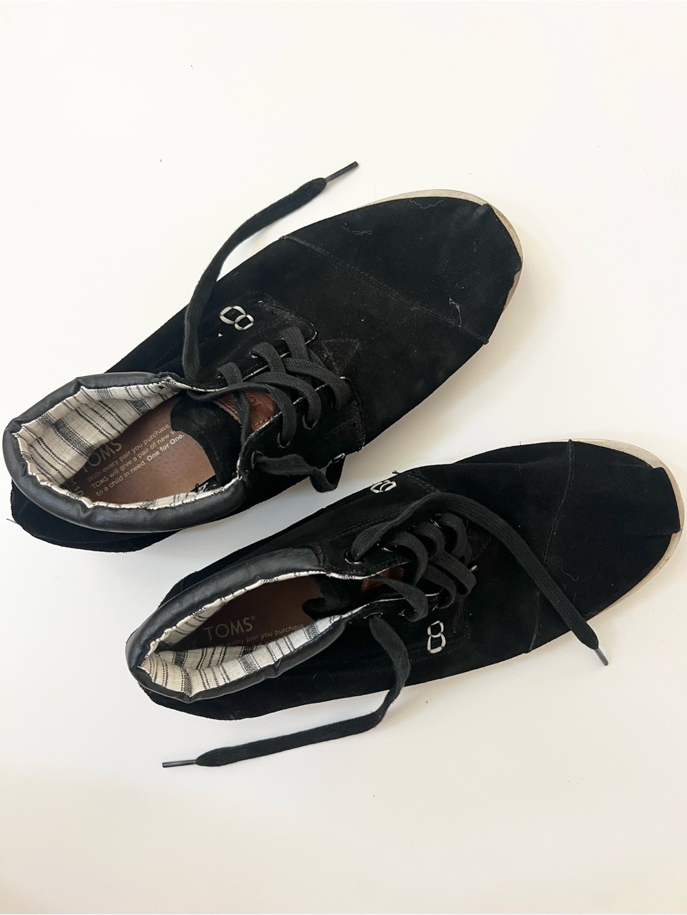 TOMS Black Suede Chukka Boots